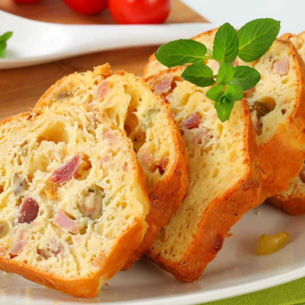 Cake aux Olives, Jambon et Fromage
